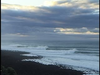 Pumping Neuseeland Surf mit Ozzie Wright