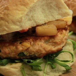 Spicy Salmon Burgers With Sweet Chilli Mayo