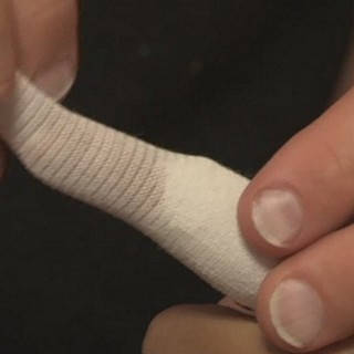 How To Apply A Finger Bandage