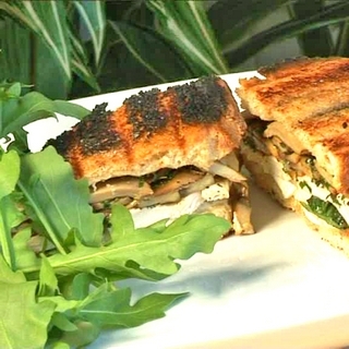 How To Make Barbecue Chicken, Mushroom And Goat's Cheese Sandwich