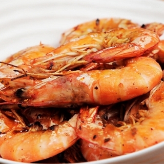 How To Make Spicy Barbecued Prawns