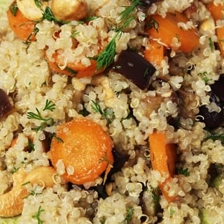 How To Make A Roasted Vegetable And Quinoa Salad