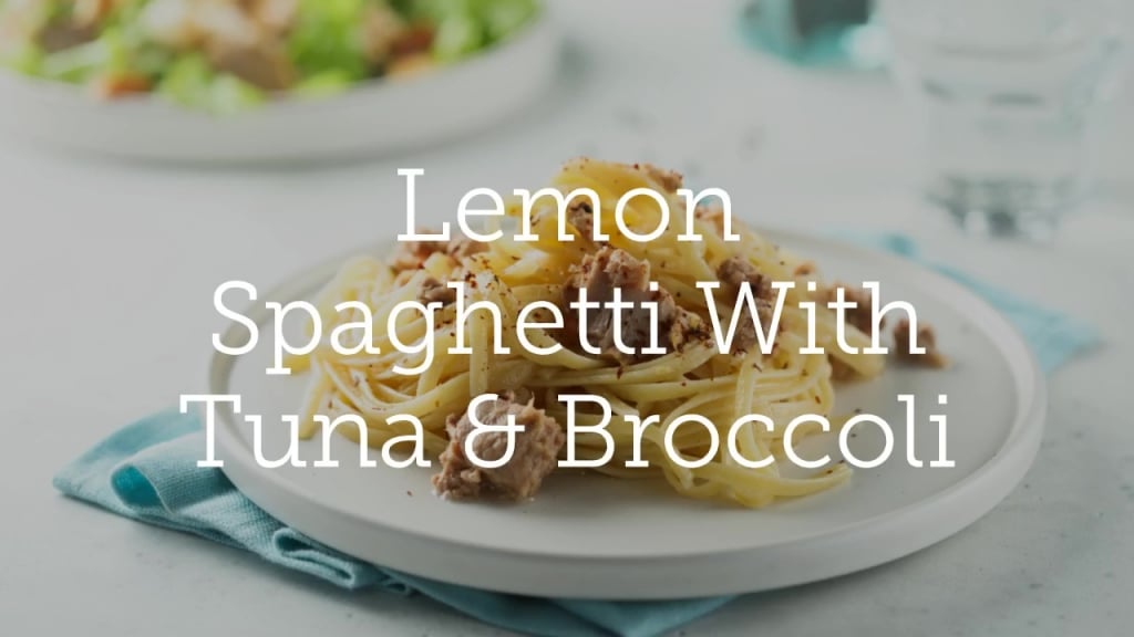 Lemon Spaghetti With Tuna & Broccoli