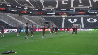 Eintracht Frankfurt train ahead of Europa League quarter final decider with Tottenham