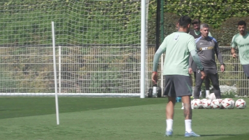 Tottenham open training ahead of Europa League final with Manchester Utd