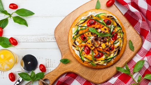 Pizza végétarienne aux légumes du potager