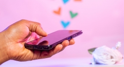 This is how to keep your long-distance relationship exciting