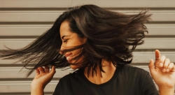 These are all the ways that long-term singleness boosts your emotional independence