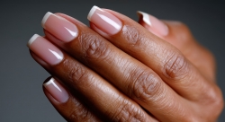 These nostalgic '90s nail trends are making a major comeback
